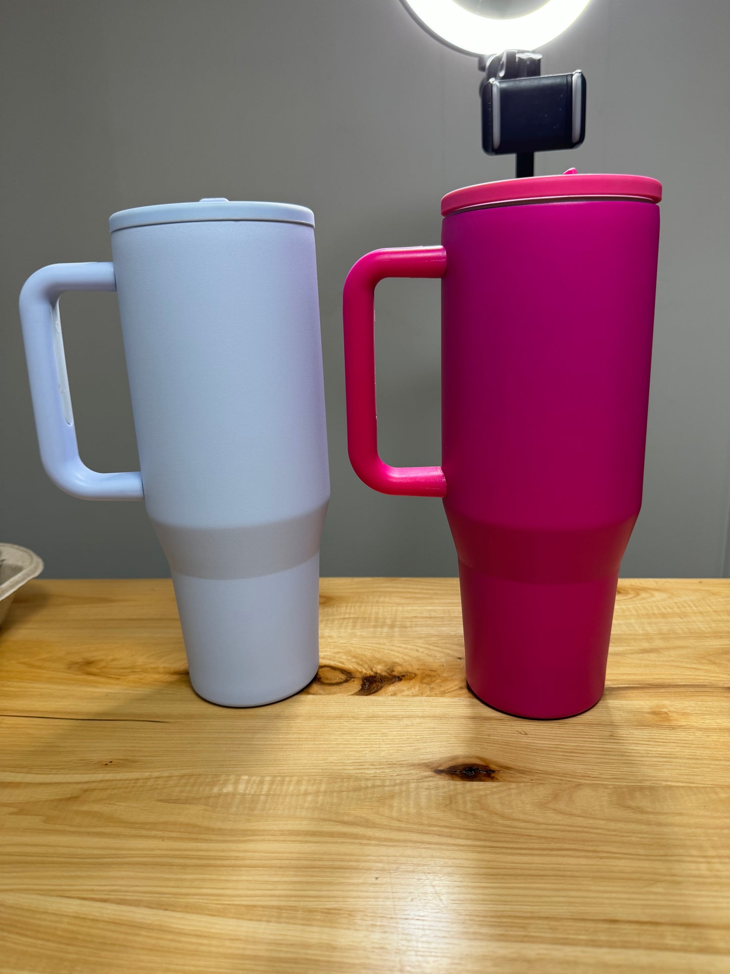 READ DESCRIPTION (40 OZ FLIP TOP)